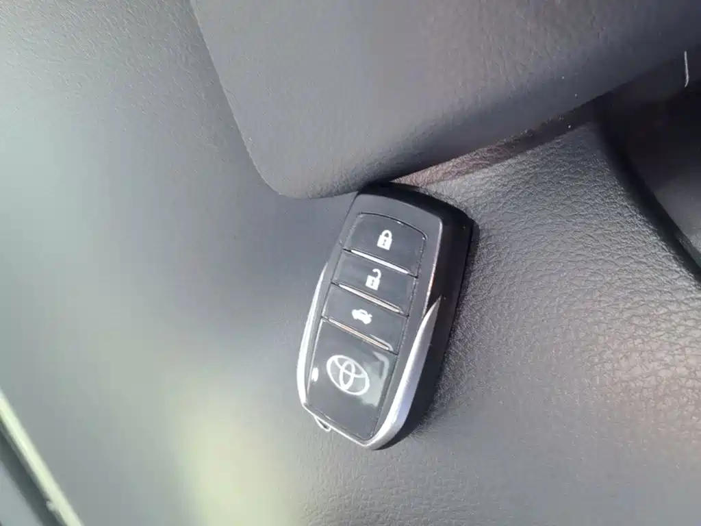Toyota Yaris L — миниатюра 9