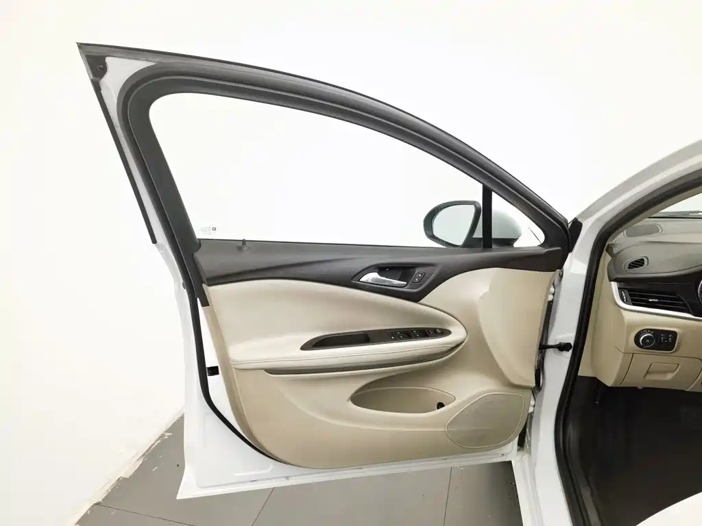 Buick Verano — миниатюра 8