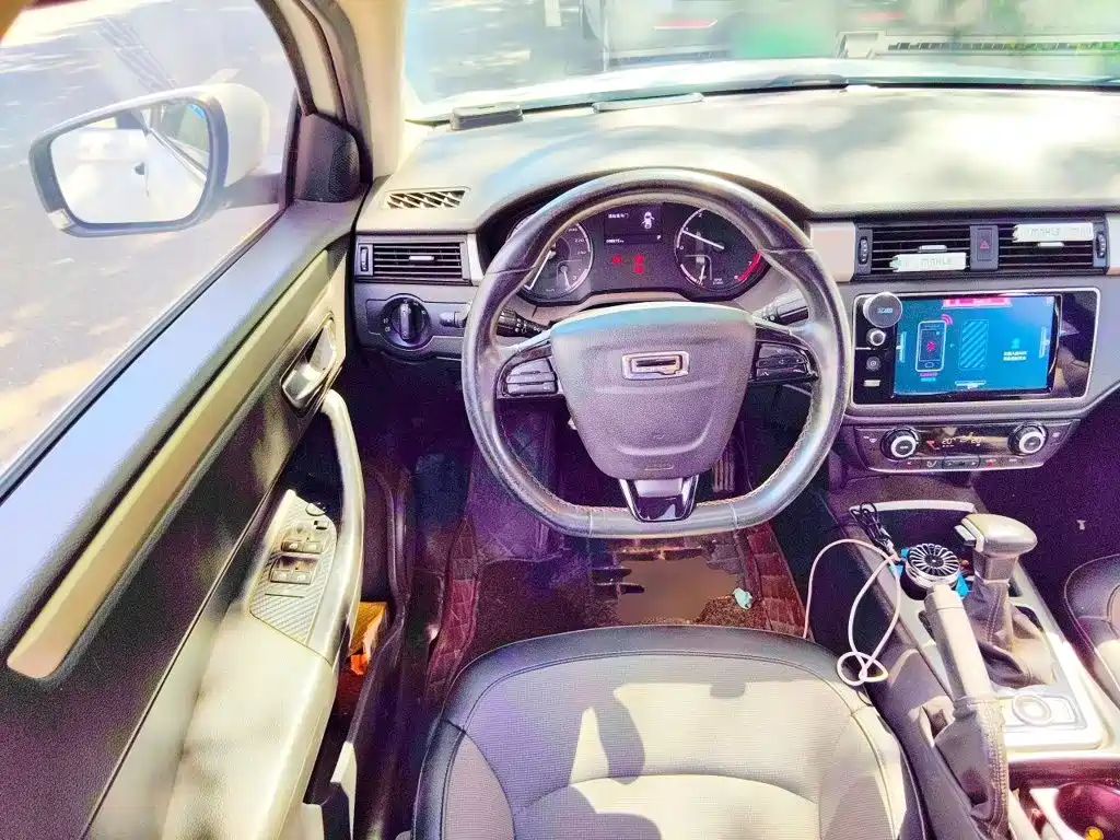 Qoros Qoros 3 — миниатюра 11