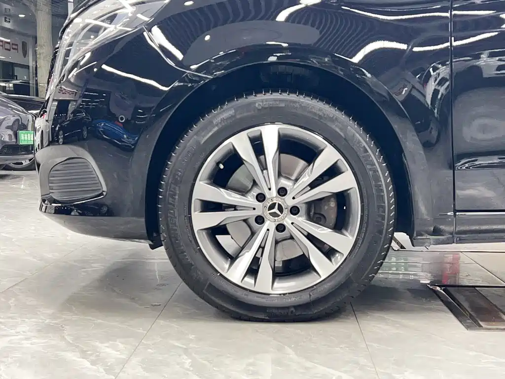 Mercedes-Benz V-Class — миниатюра 8