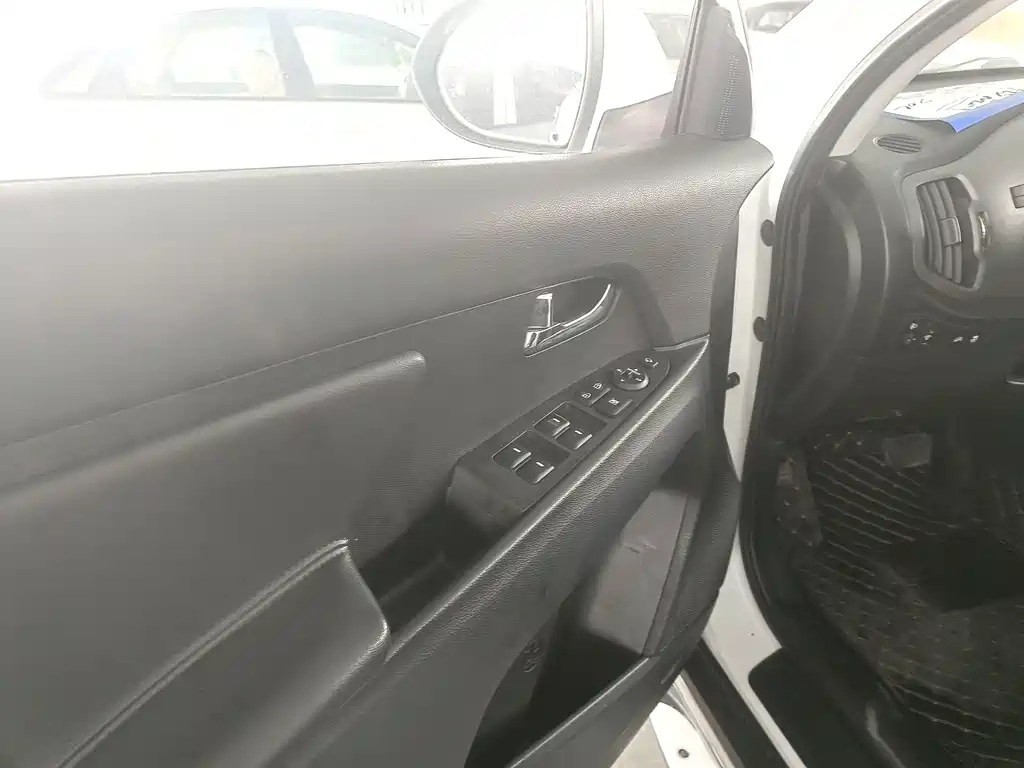 Kia Sportage — миниатюра 5