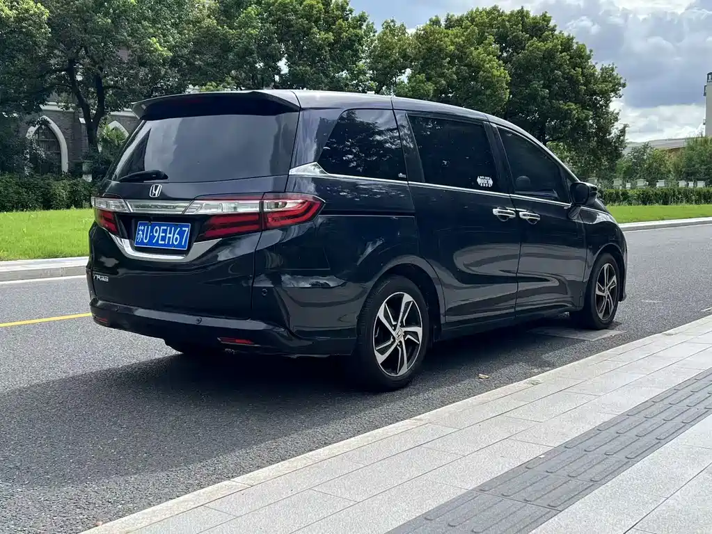 Honda Odyssey — миниатюра 4