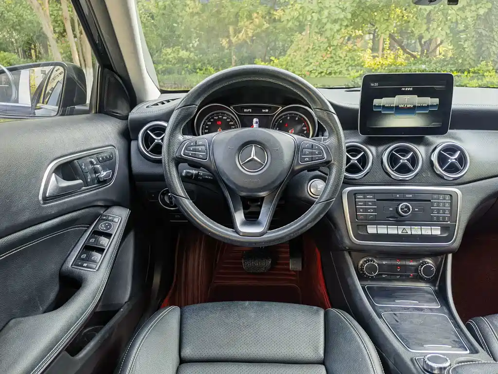 Mercedes-Benz GLA — миниатюра 9