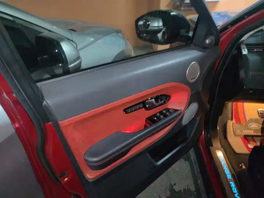 Land Rover Evoque (Import) — миниатюра 7