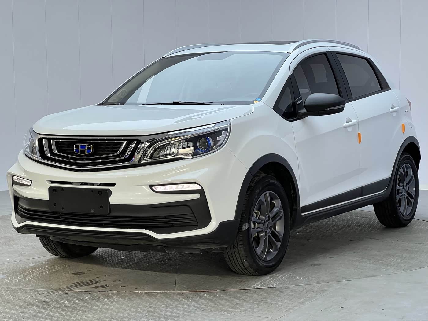 Geely Vision X3 1.5 л 2021 г. Белый, пробег 13600 км
