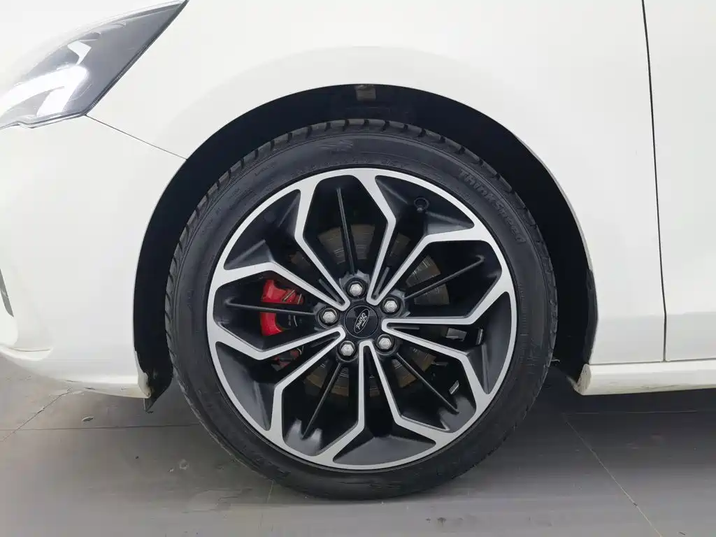 Ford Focus — миниатюра 17