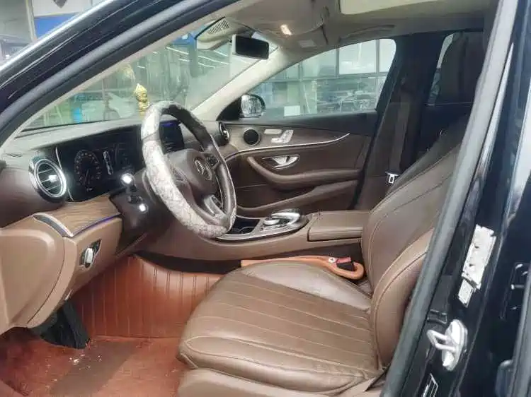 Mercedes-Benz E-Class — миниатюра 4