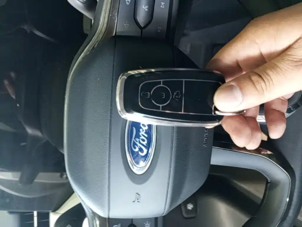 Ford Mondeo — миниатюра 9