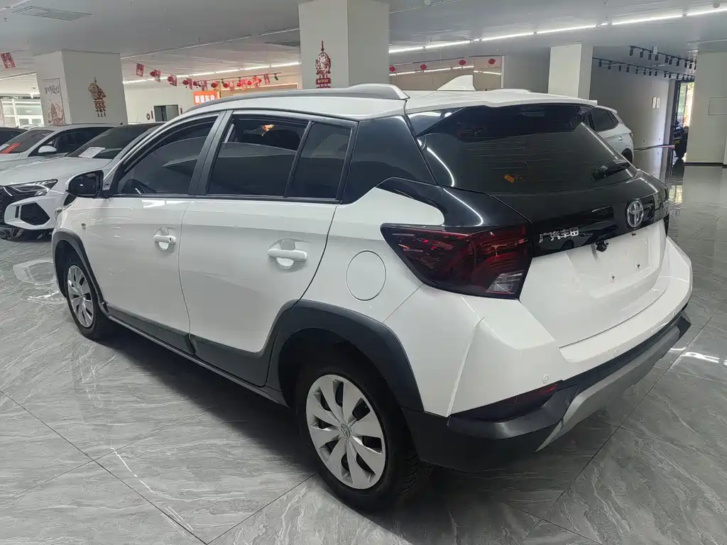 Toyota Yaris L — миниатюра 6