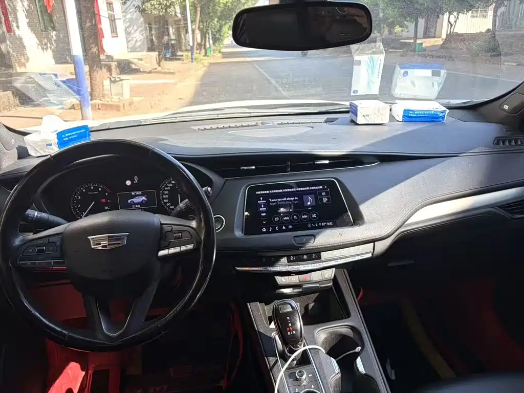 Cadillac XT4 — миниатюра 5