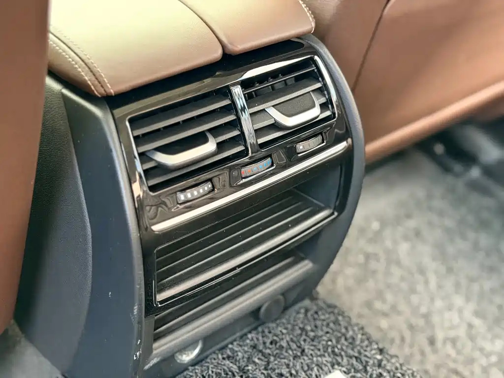 BMW 5 Series — миниатюра 22