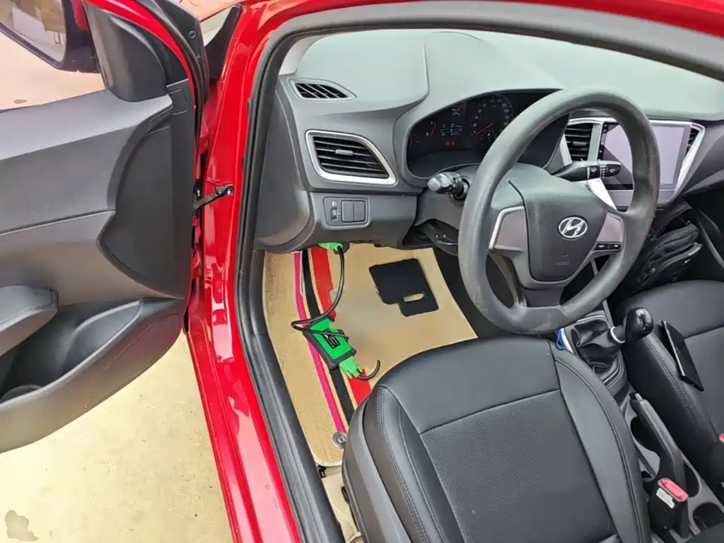 Hyundai Verna — миниатюра 16