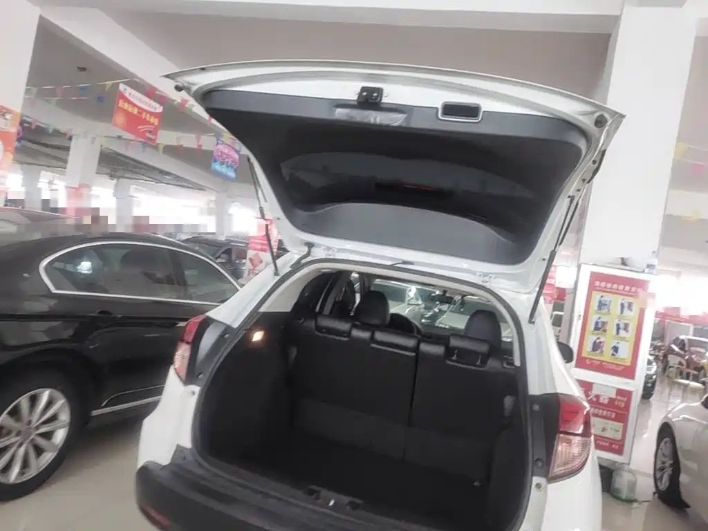 Honda Vezel — миниатюра 19