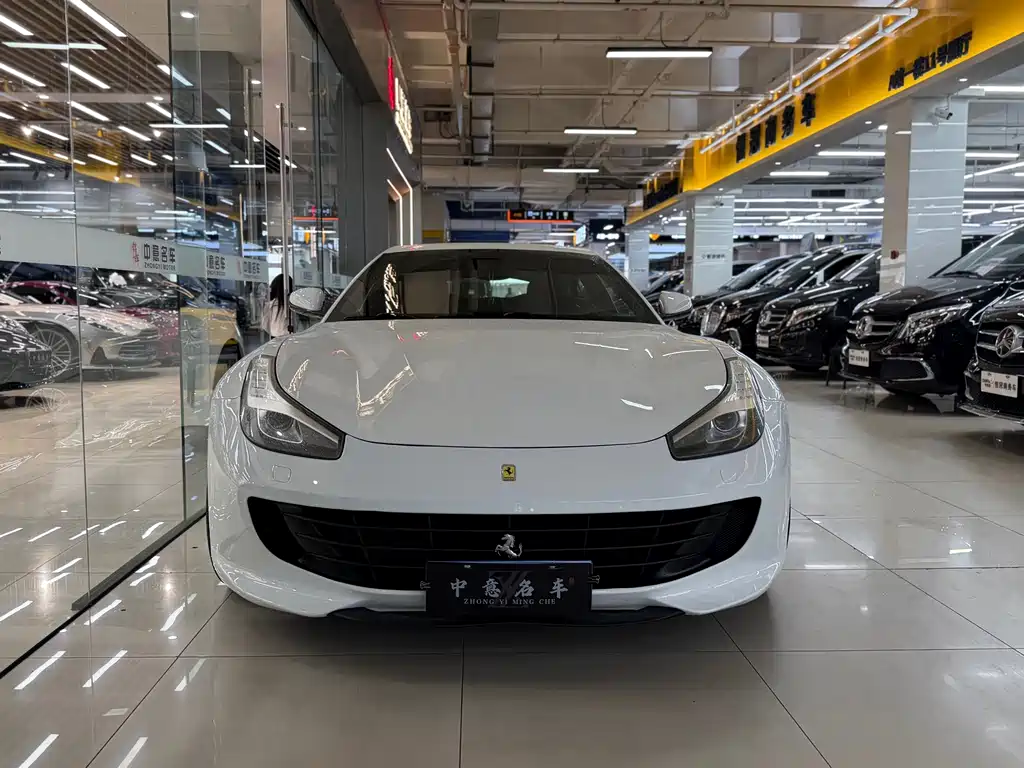 Ferrari GTC4Lusso — миниатюра 2