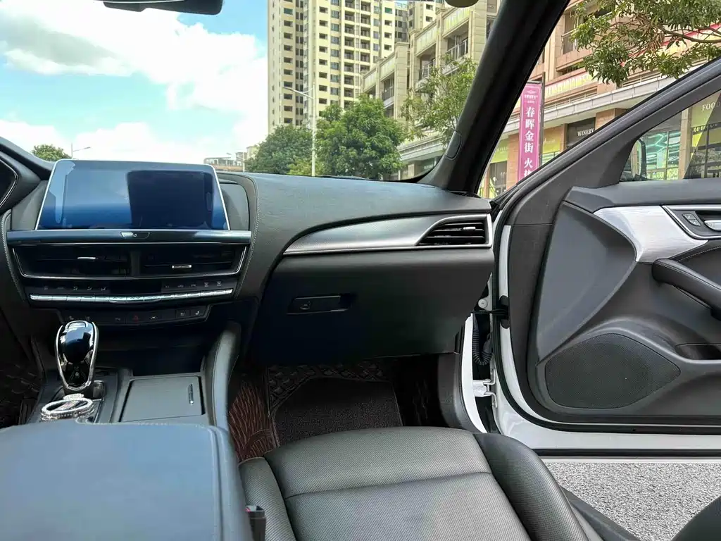 Cadillac CT5 — миниатюра 28