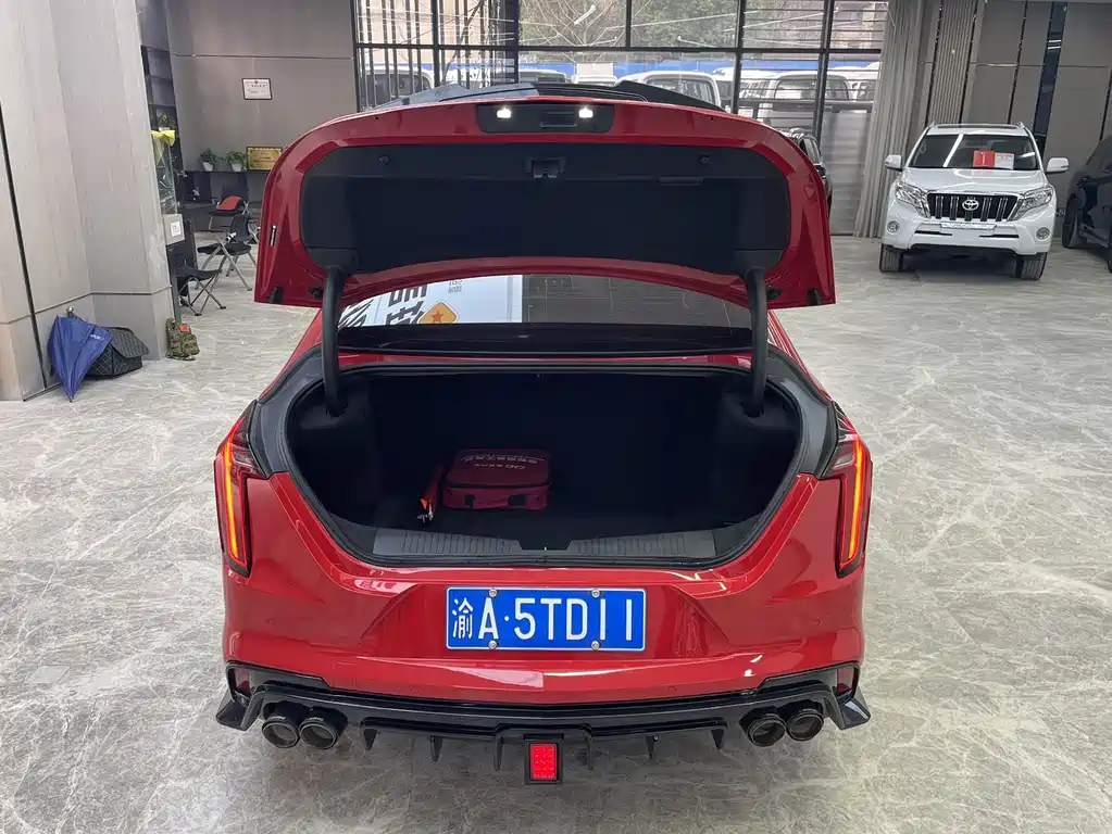 Cadillac CT4 — миниатюра 8