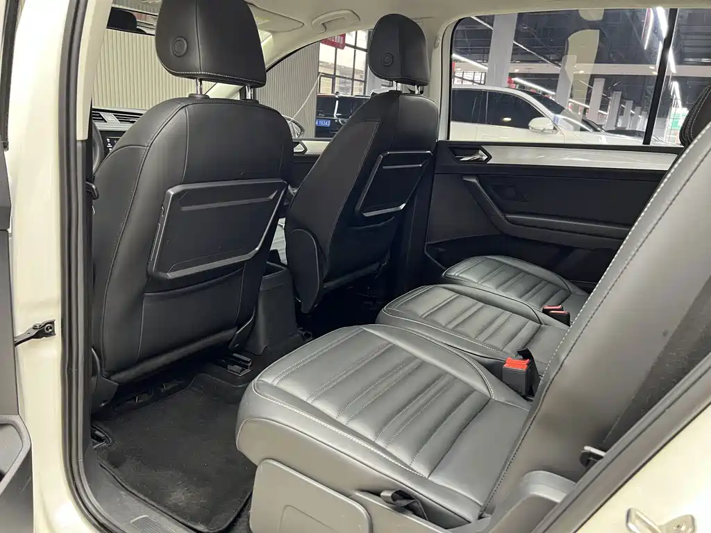 Volkswagen Touran — миниатюра 5