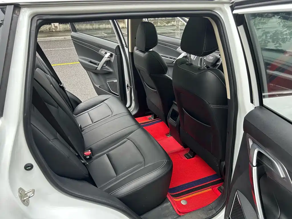 Geely Boyue — миниатюра 11