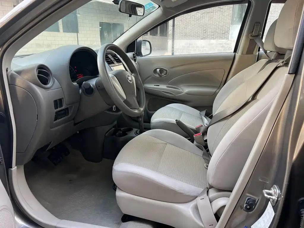 Nissan Sunny — миниатюра 8