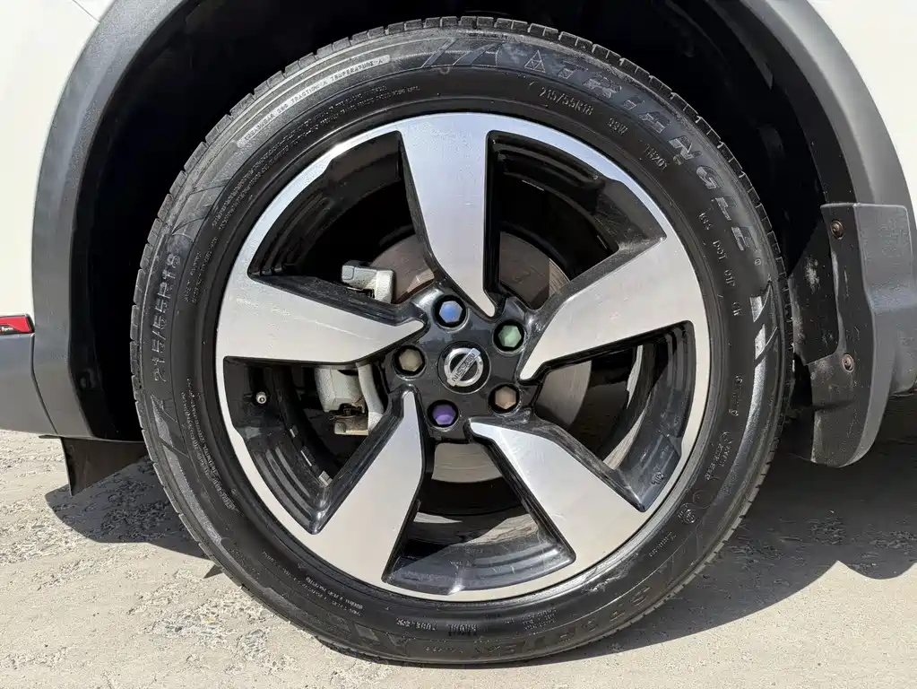 Nissan Qashqai — миниатюра 14