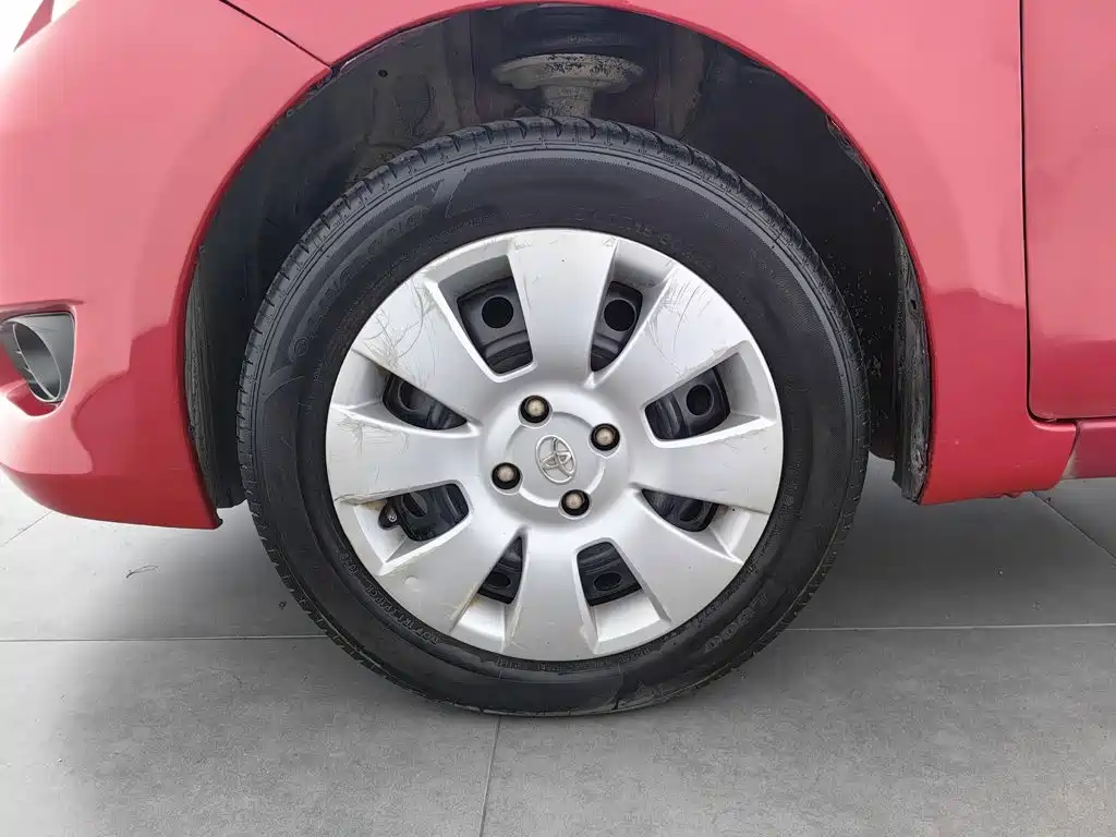 Toyota Yaris — миниатюра 17