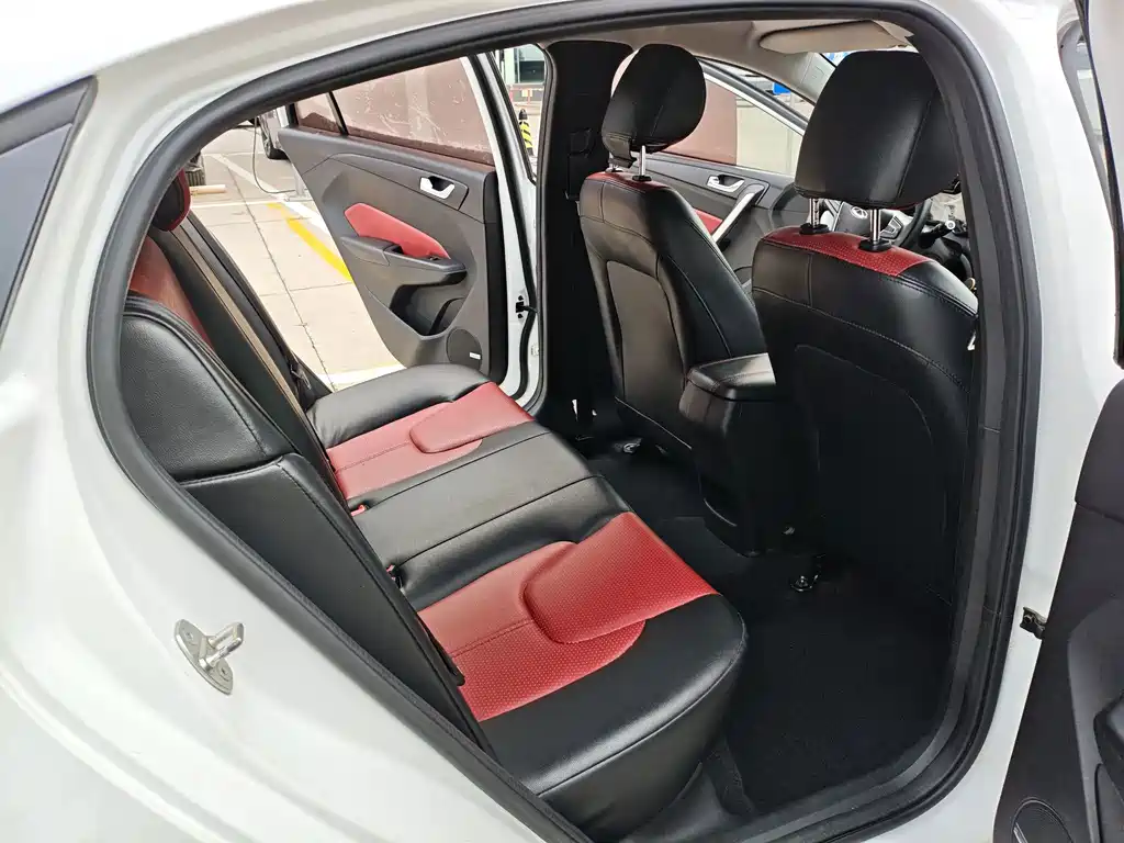 Chery Arrizo 5 — миниатюра 11