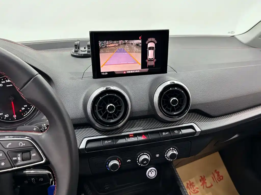 Audi Q2L — миниатюра 12