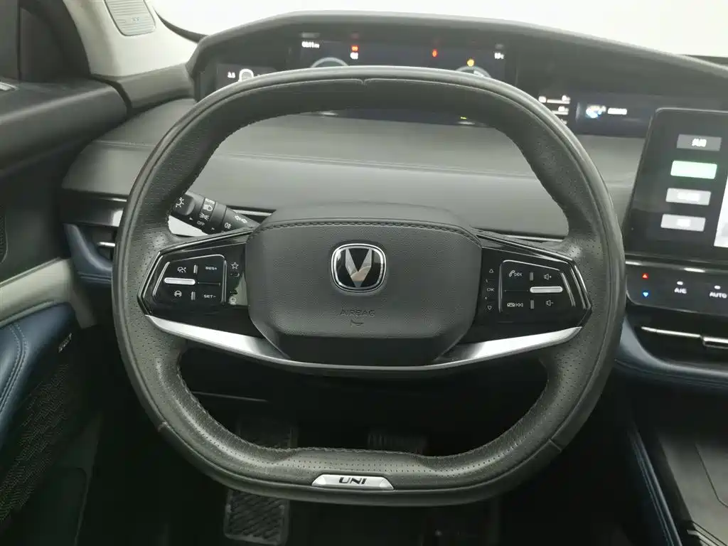 CHANGAN UNI K SMART IDD