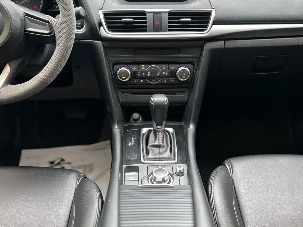 Mazda 3 Axela — миниатюра 13