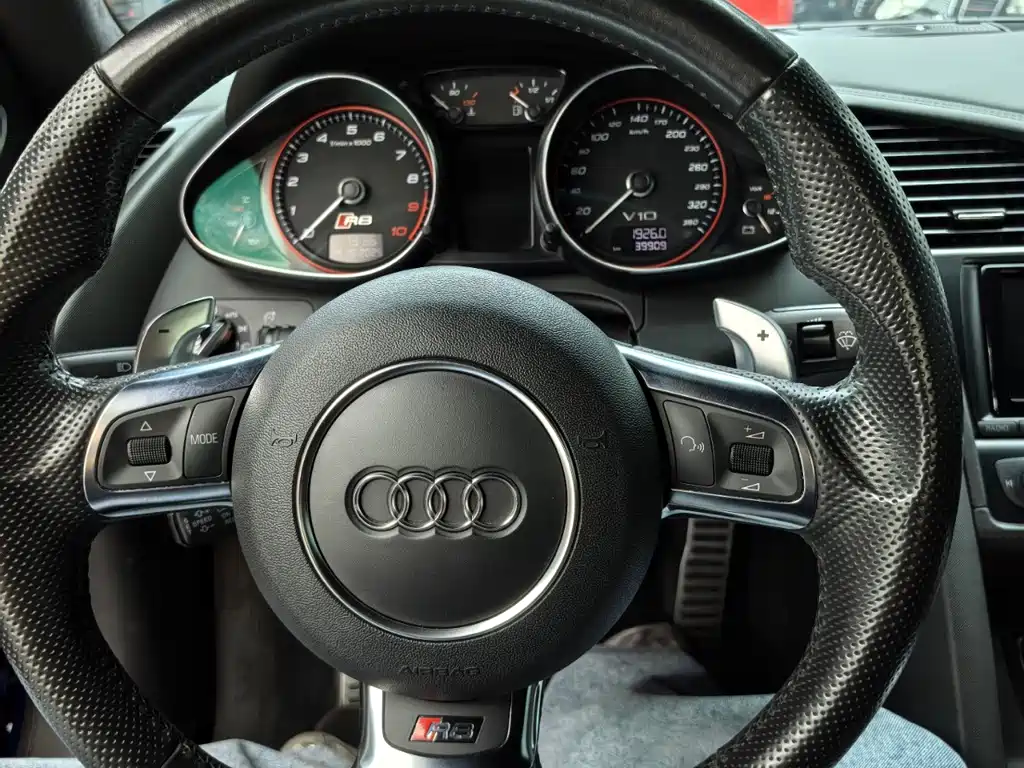 Audi R8 — миниатюра 13