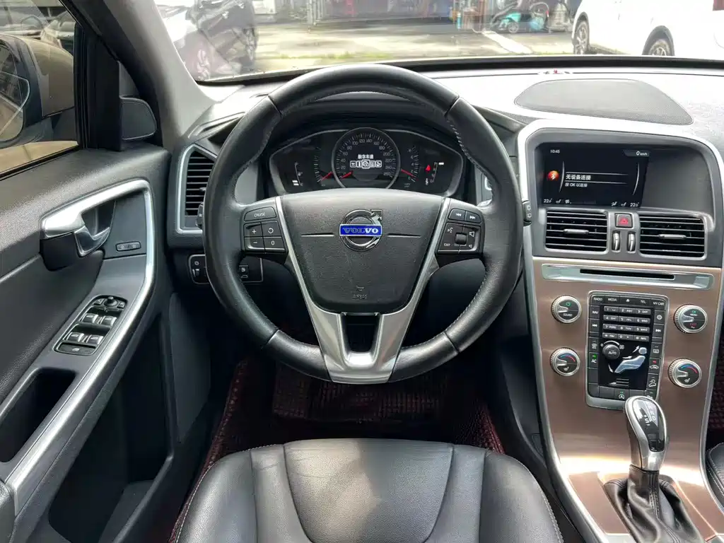 Volvo XC60 — миниатюра 10