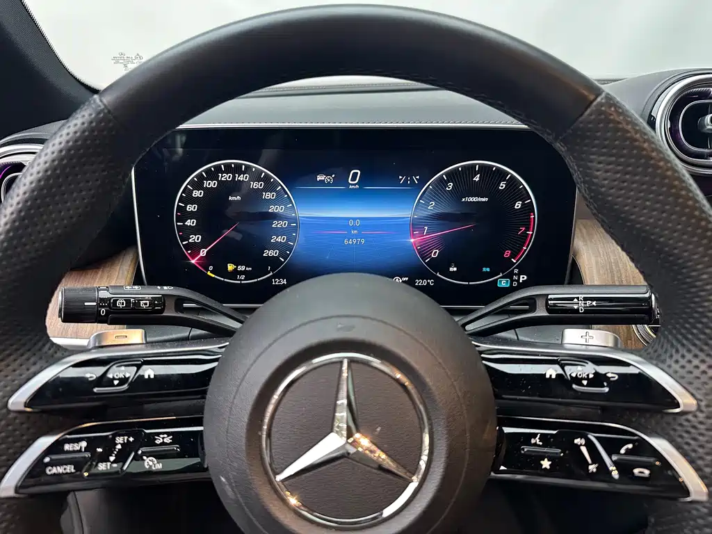Mercedes-Benz GLC 2023 GLC 300 L 4MATIC 7 мест