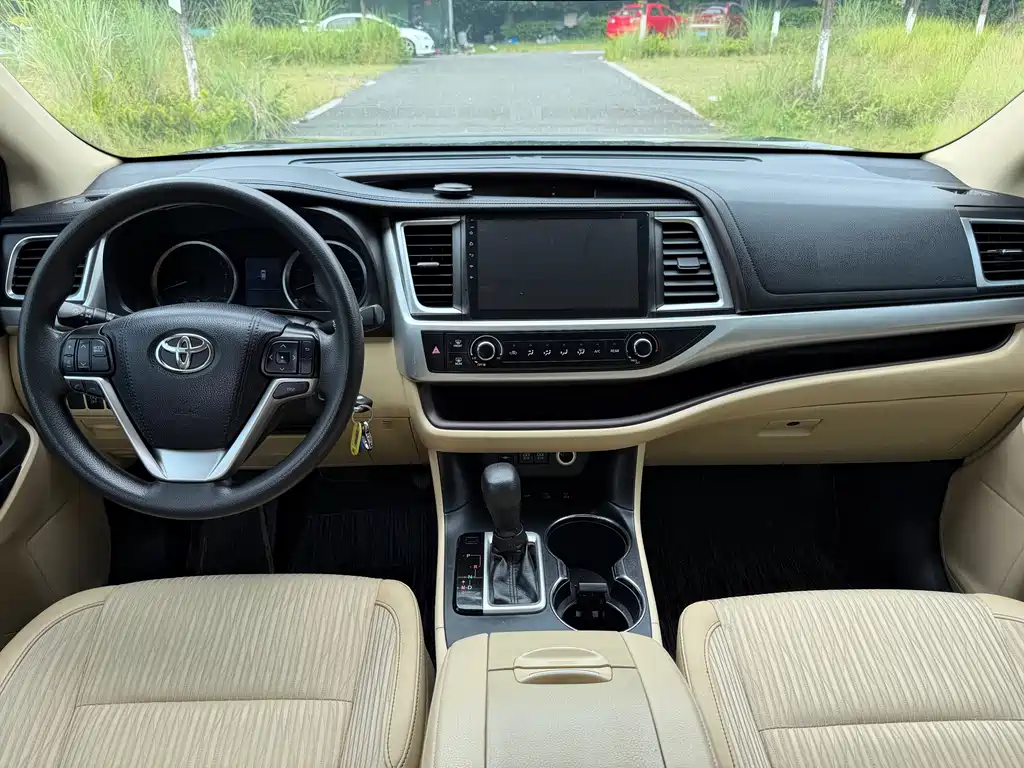 Toyota Highlander — миниатюра 7