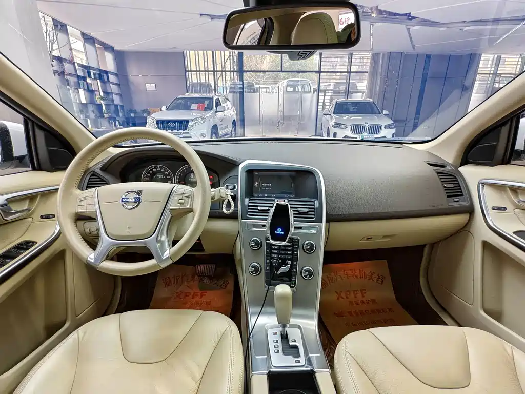 Volvo XC60 (Import) — миниатюра 12
