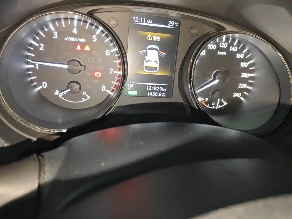 Nissan Qashqai — миниатюра 8