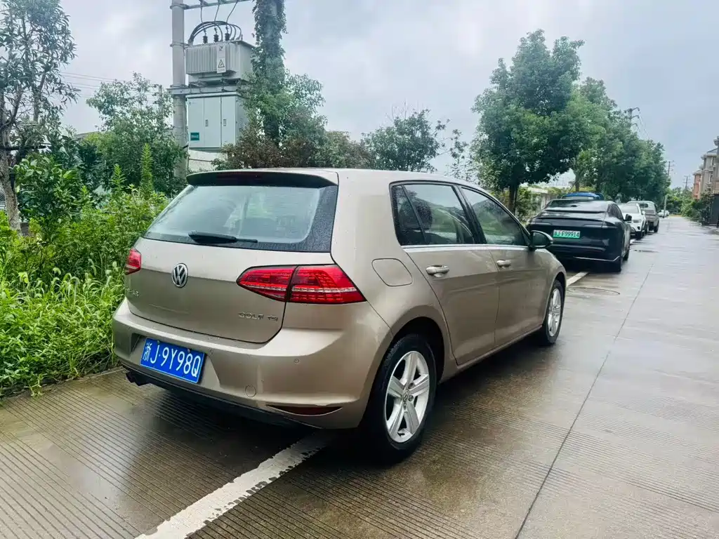 Volkswagen Golf — миниатюра 6