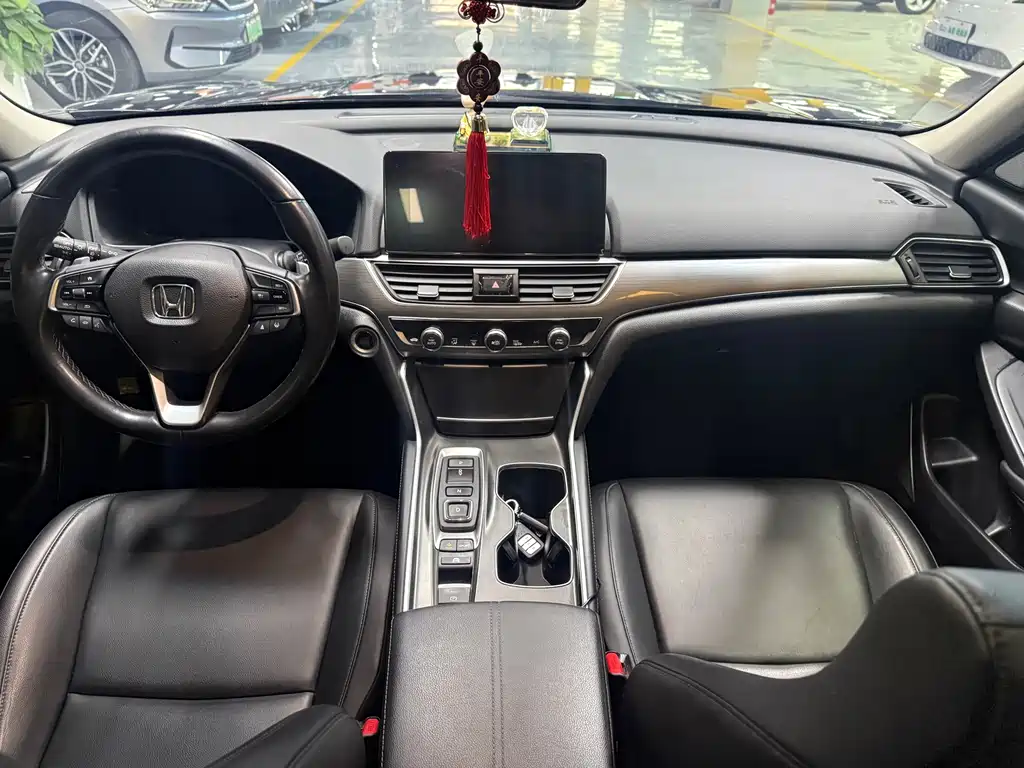 Honda Accord — миниатюра 11