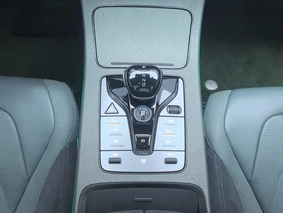 BYD Han — миниатюра 16