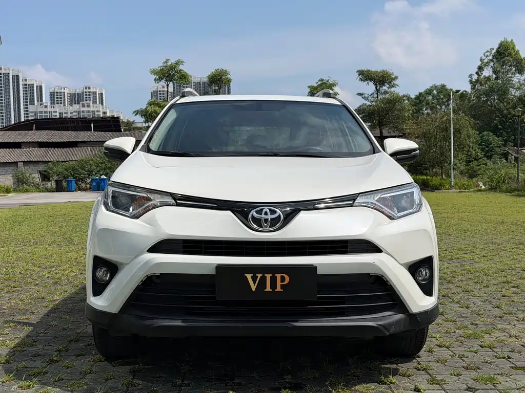 Toyota RAV4 — миниатюра 2