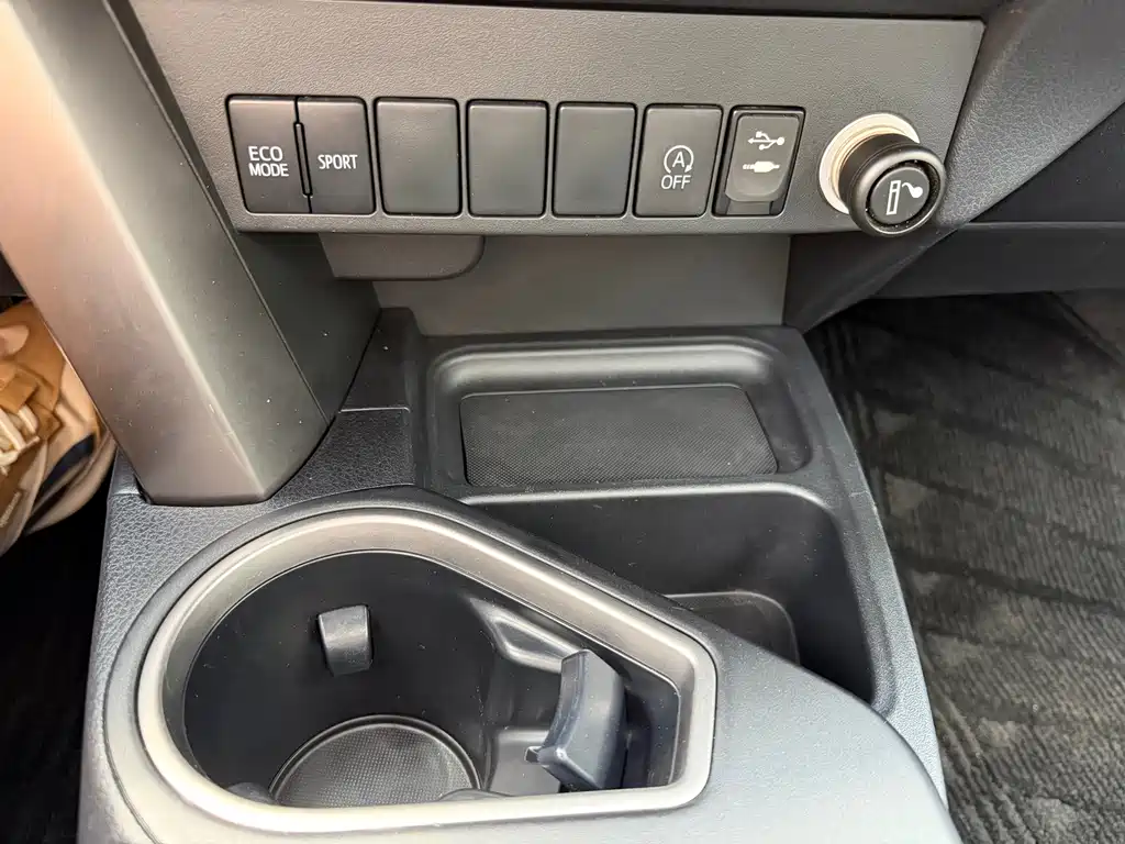Toyota RAV4 — миниатюра 18