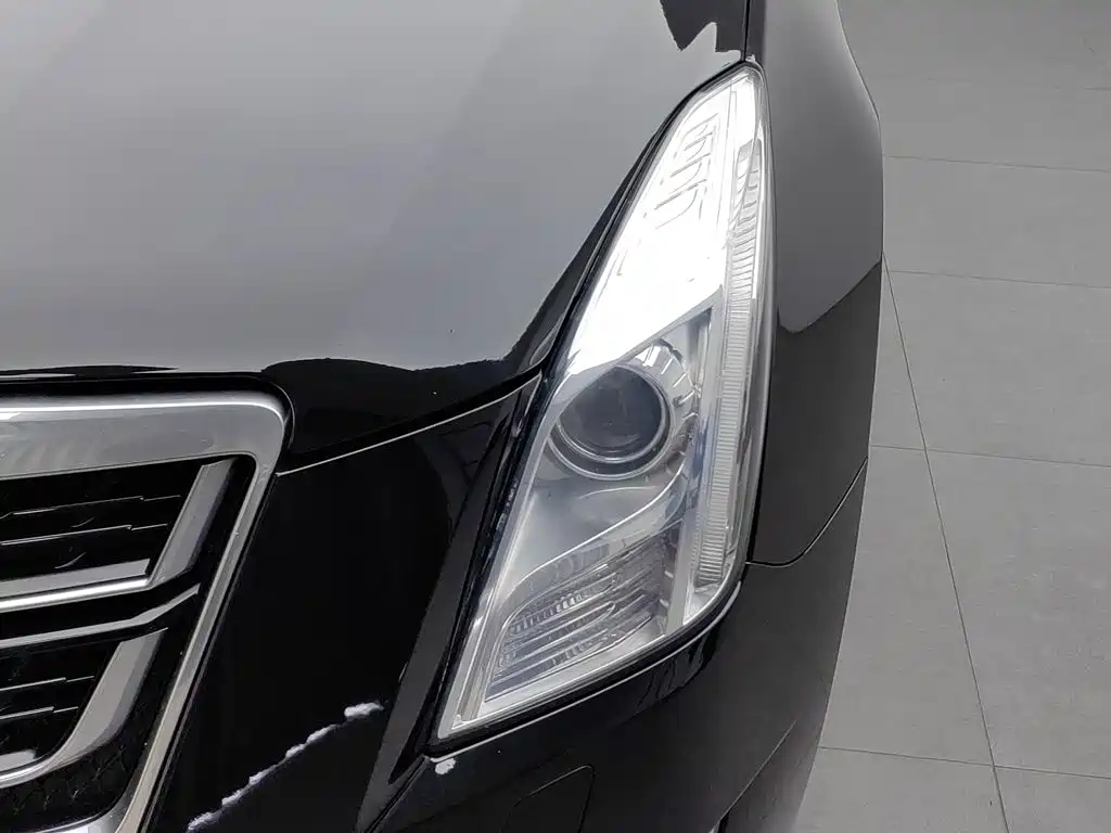 Cadillac XTS — миниатюра 7