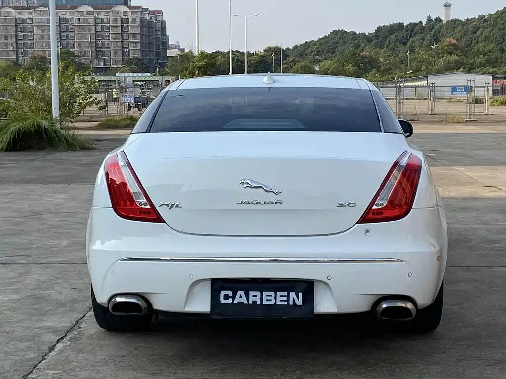 Jaguar XJ — миниатюра 8