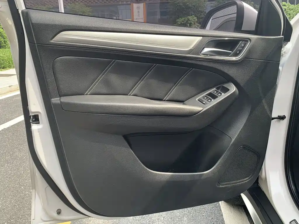 Roewe RX5 — фотографии объявления, Фото 10