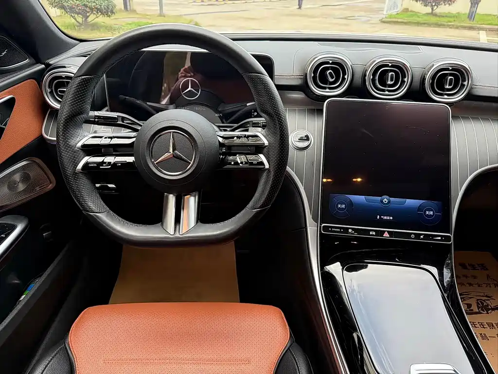 Mercedes-Benz C-Class — миниатюра 7
