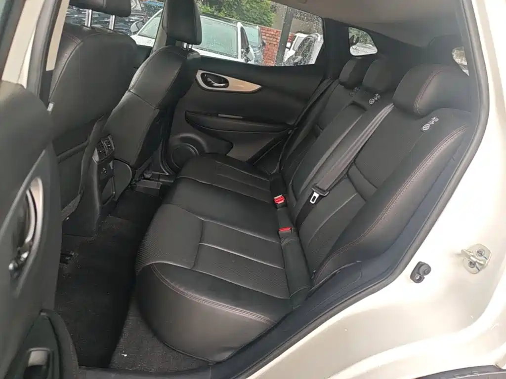 Nissan Qashqai — миниатюра 17