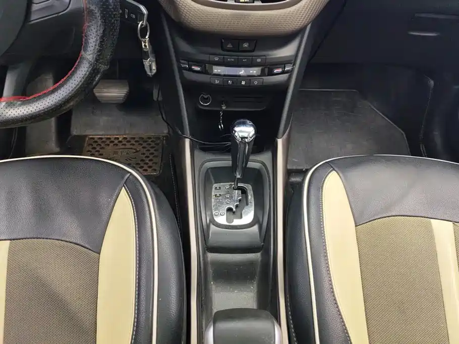 Peugeot 2008 — миниатюра 16