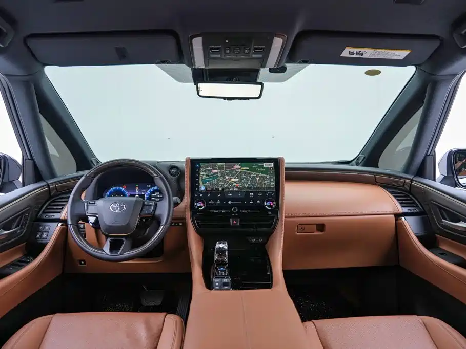 Toyota Alphard — миниатюра 9