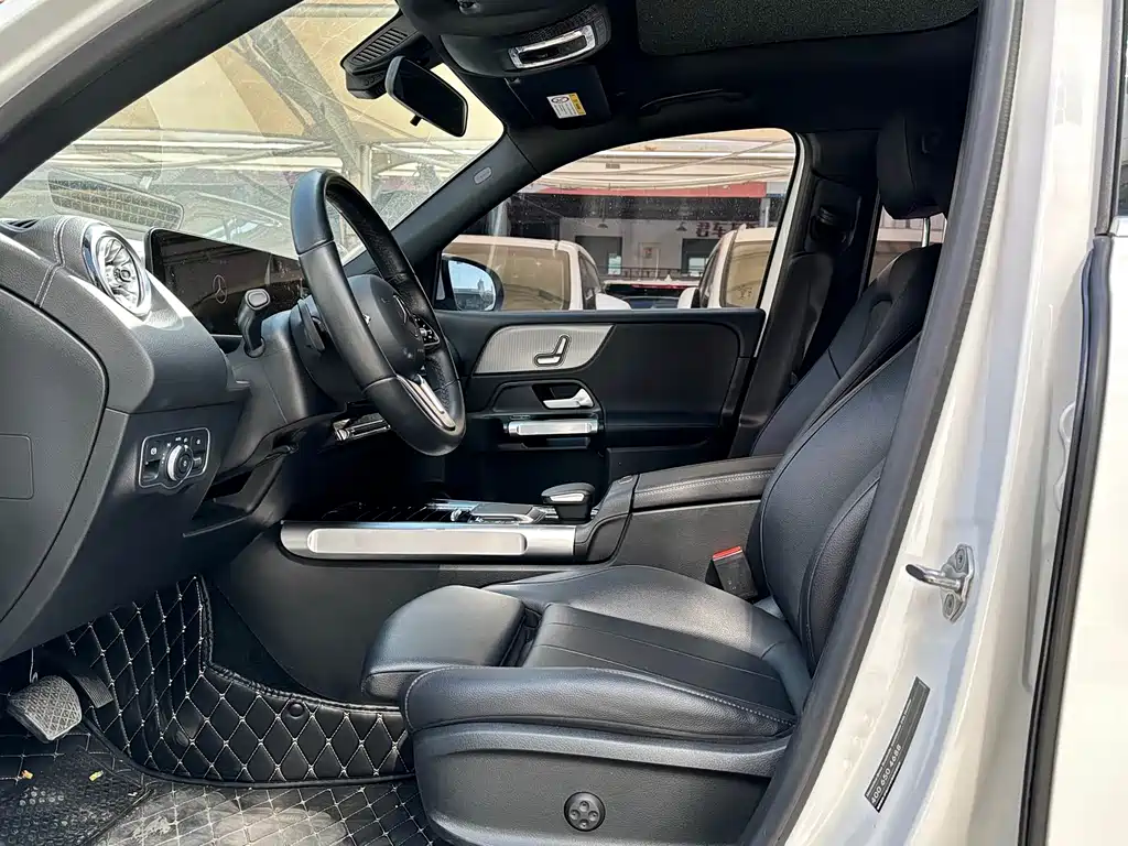 Mercedes-Benz GLB 2023 GLB 220