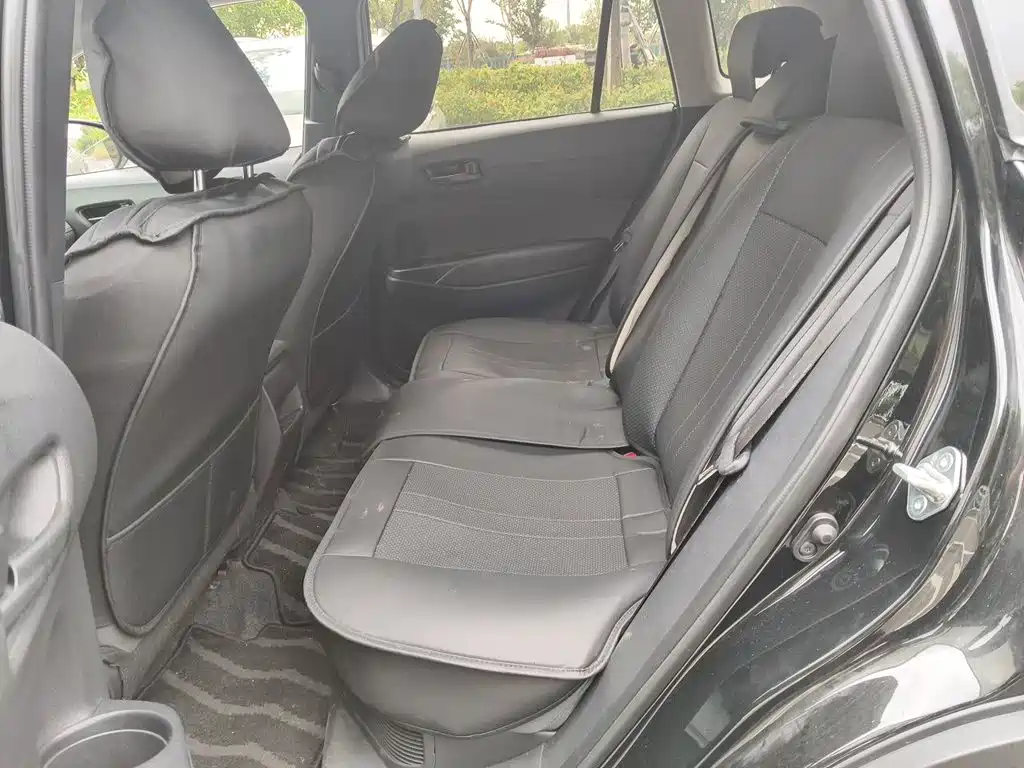 Toyota Corolla Cross — миниатюра 13