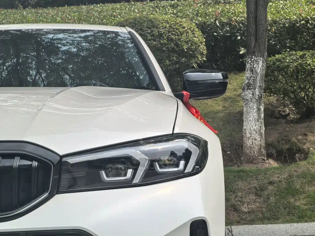 BMW 3 Series — миниатюра 4